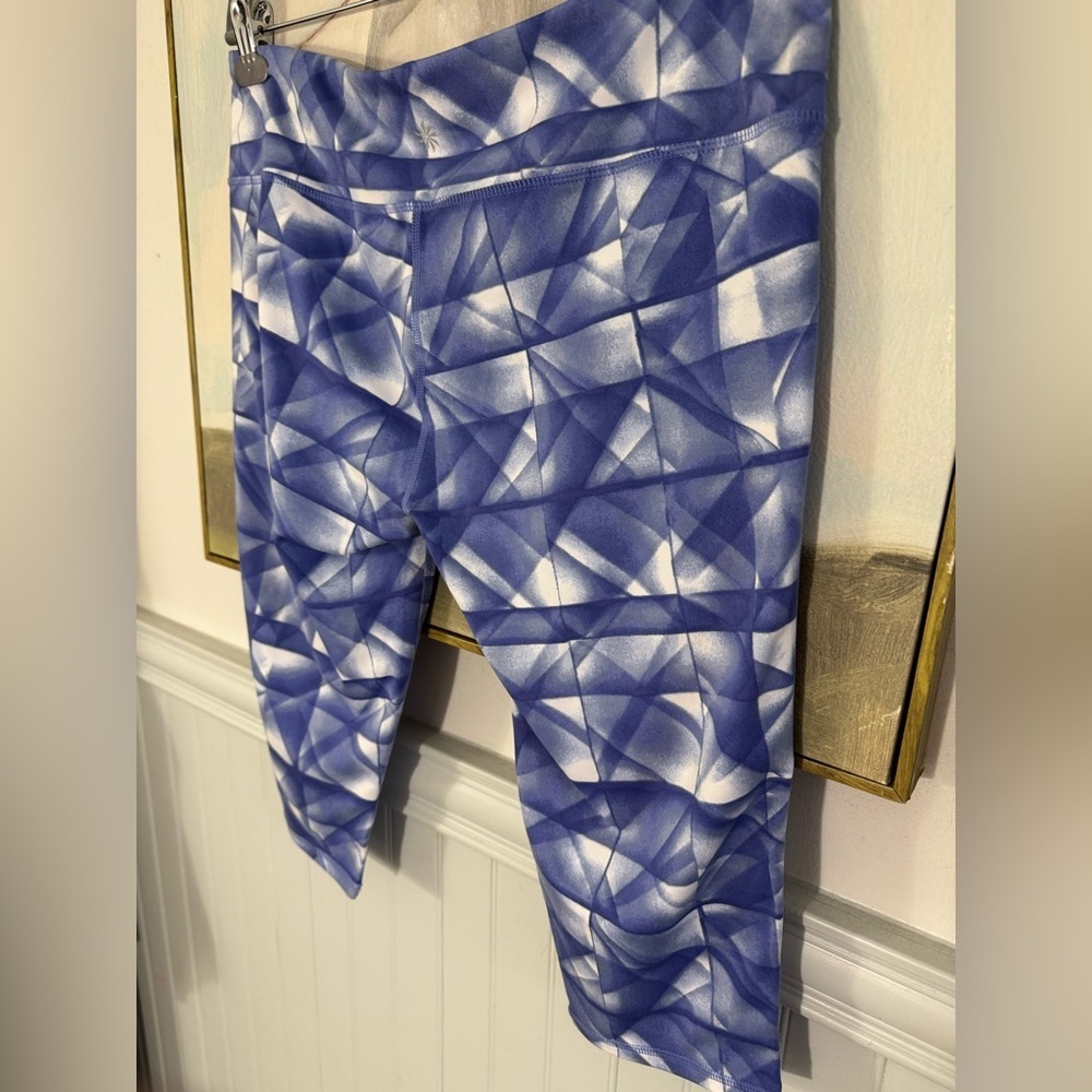 ATHLETA Diamond Chaturanga Knicker Legging Blue White NWT Size XL - Picture 9 of 9